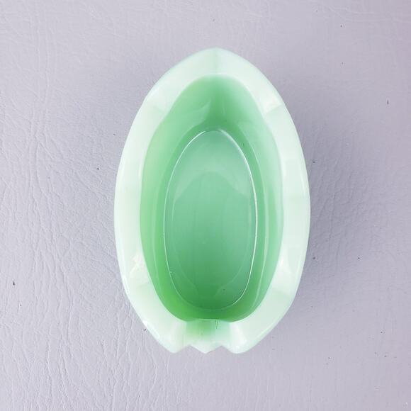 Mosser Glass 2-3/4 Inch Jadeite Glass Scalloped Spoon Rest - Picture 6 of 12